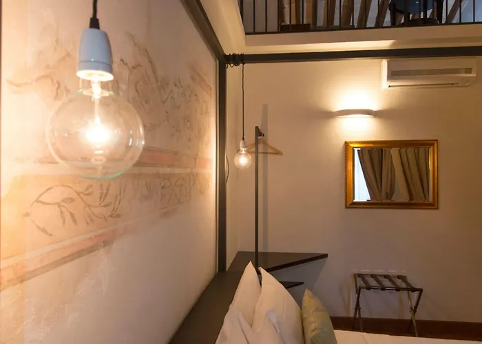 Relais Giulia Bed & Breakfast 4*